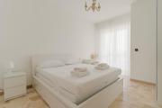 GuestHost - Spacious Terrace Flat X7 MM2 Udine