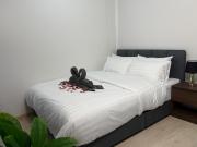 4K Cinema Bungalow Fast WiFi and 5min to Beach