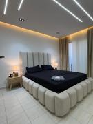 Panoramic View Designer Apartment