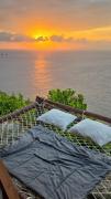 Suwehan Beach Cliff House with Hammock