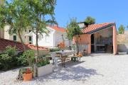 Apartments with parking space Grebastica, Sibenik - 11301