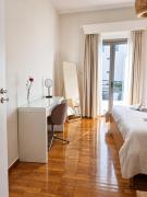 Spacious Art Home in Gazi Near Metro 2 min
