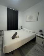 Enjoy Malaga Apartment with Terrace for 4 by turivida