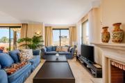 El Manantial Elviria - Spacious Sea View Apartment with Large Terrace