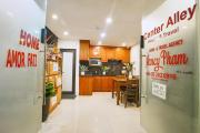 Centre Alley House & Travel