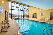 Oceanfront Bliss, Top Floor, 2BR, Indoor Pool & Hot Tub, Free Parking, Elevators