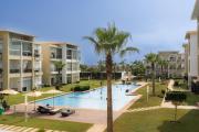 Appartement moderne 2 chambres à louer dans une résidence balnéaire CASABAY à Sidi Rahal - 4 piscines, vue piscine et accès direct à la plage
