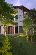 Rocks Bay Villas