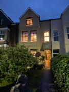Top The Mumbles