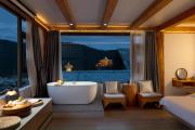 Top Shangri-La Top Shangri-La