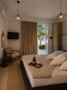 Top Himare