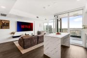 Rax Town - 2 Story Loft Condo with Skyline View beside CN tower and the Rogers Center