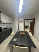 Nunus Central Apartment