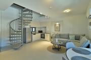 Elegant Duplex Apartment - Daphne