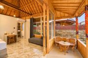 Bima Ubud-Designer Villa Room King Bed & Work Desk