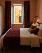 New Home in Rome Center sleeps 8