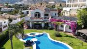 Luxury 5BR Villa Benalmádena Pool & Jacuzzi REF073