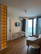 Cozy Seaside Apartment Bamboo Beach