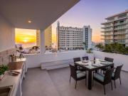 2br2ba Condo 1 block to ocean! - Unit 7