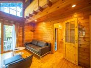 Nasu Clover Log House, duplex, up to 13 people, BBQ on deck, wood stove