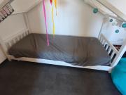 2 Gästezimmer mit zwei Einzelbetten und einem Schlafsofa