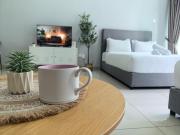 Lake View - Mount Austin IKEA Great 10 mins - C108