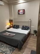 Luxury Studio Apartment Near Expomart