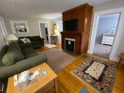 Riverside-Lovely 1 bedroom, complete apartment.