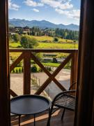 Hrube DOMKI Zakopane - klimatyczne domki z widokiem na Tatry