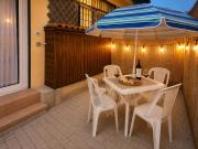 Appartamento la casa di Lilli Anguillara Sabazia-Parcheggio interno privato, Lago, Relax e Roma a portata di treno