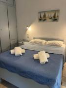 Coastal studio 10 steps from Agia Pelagia beach 2