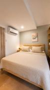 King Loft, Private and Relaxing in City Garden