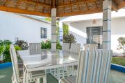 Mangrove Family Lodge