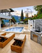 Refugio de Montaña en Blanco Bonao - Piscina y Jacuzzis Climatizados