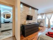 Bra i Premium Apartments with Outdoor Pool and Sauna - Studio Apartment with Balcony