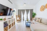 NEW UNIT WITH BEACH AND POOL ACCESS - N B301