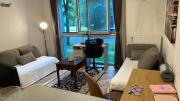Quiet Riverside Flat - King Bed - Old Town 15 min