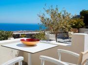 Top Oia