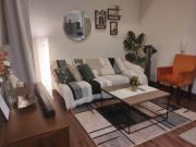 2BR Penthouse Stay in Gramercy at 66F, Sunset & Ocean Views, 55 TV