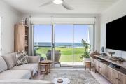 Top Lennox Head
