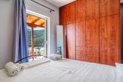 Vardia Apartment
