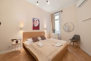 Dream Stay in Budapest-2BR Retreat on Kiraly St