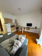 Old Airport Apartment