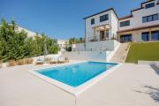 Exclusive Duplex with pool and full sea view