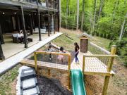 Creekside Cabin, 2 Masters, Bunkbed, Kid & Pet Friendly, Hottub, Zipline, Games, & Multiple Fireplaces