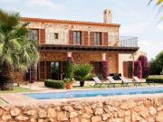 Holiday Home mit großem Pool- parkähnlichen Garten by Interhome