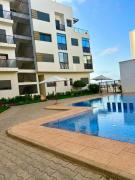 Vue sur piscine appartement entier