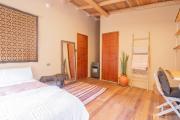 Bright Studio with Views and Top Wifi