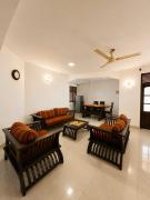4 S Villa