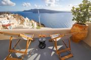 Top Oia